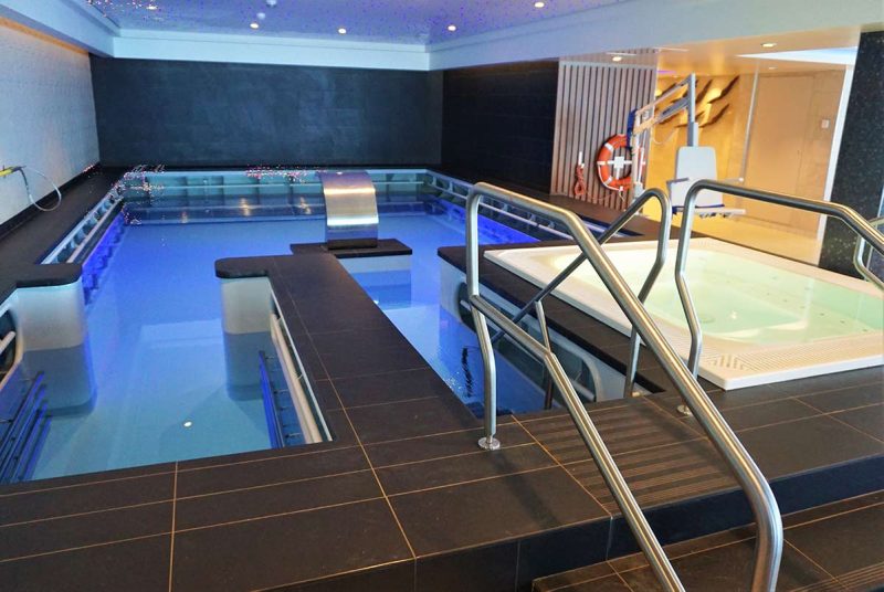 >A whirlpool and pool that are  part of the Thermal Suites, available for a weeklong pass. (Click to enlarge.)