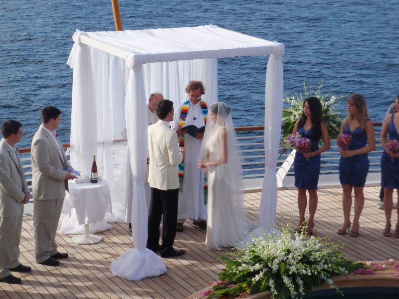 Say "I do" in a memorable ceremony on a SeaDream yacht.