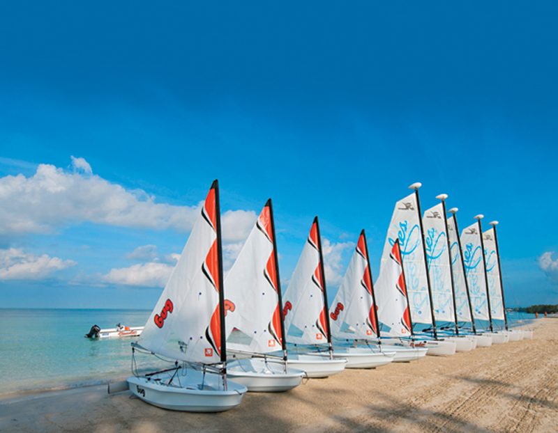 Beaches has launched a new sailing program offered through the American Sailing Association.