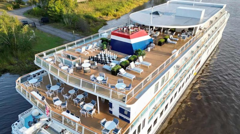 The sun deck on the top level of American Eagle affords panoramic views of passing landscapes.