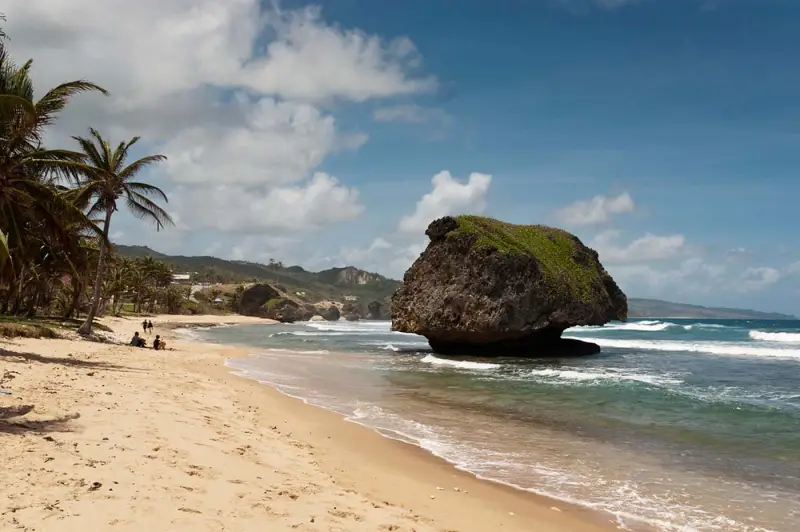 14 Night Discover Eastern Caribbean and Grenadines aboard Emerald Azzurra