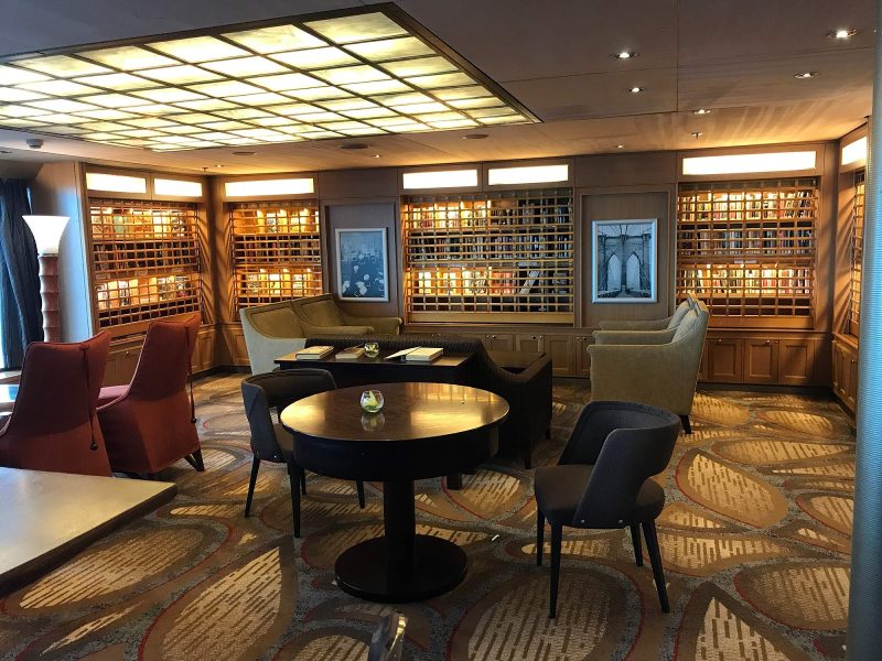 The nook adjoining the Explorations Cafe and Crow's Nest on ms Oosterdam.