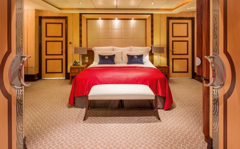 A remastered Duplex suite bedroom on Queen Mary 2. 