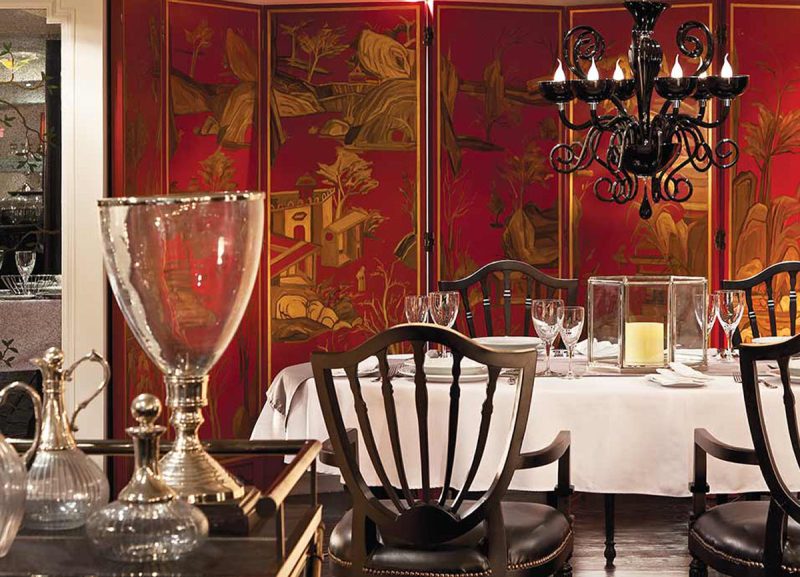 Dine in refined style during your sailing down the Nile on ms Mayfair.