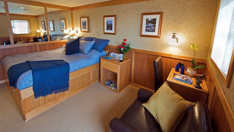 A Commander Stateroom on Safari Explorer.