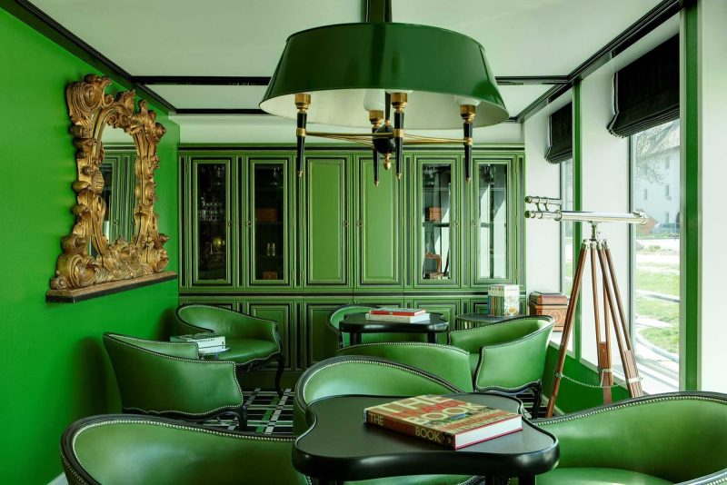 The Captain's Lounge