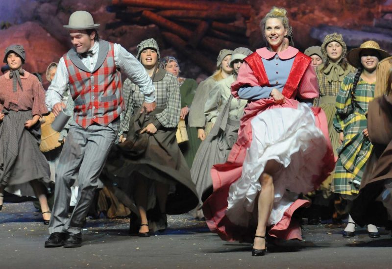 A performance of "La Fabuleuse" in Saguenay, Quebec, Canada.