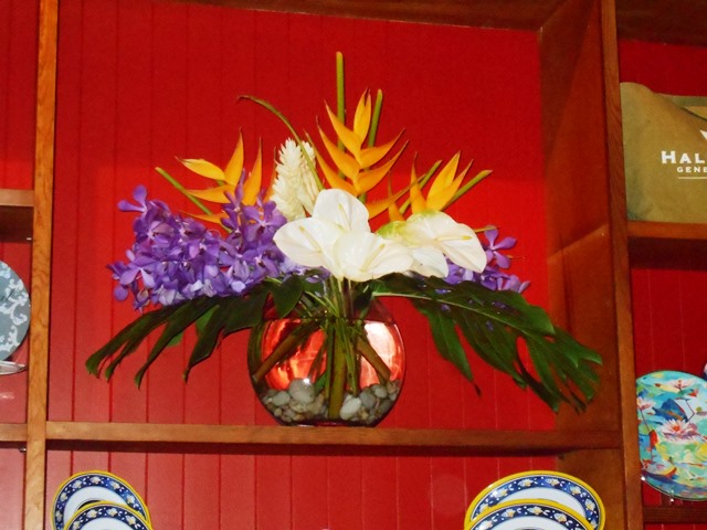 Chic but casual ambiance at Halemaille General Store