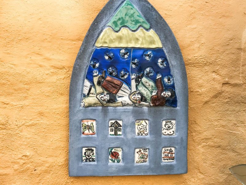 Whimsical ceramics artwork in the sculpture garden at Lange Kunsthåndværk in Aalborg, Denmark.