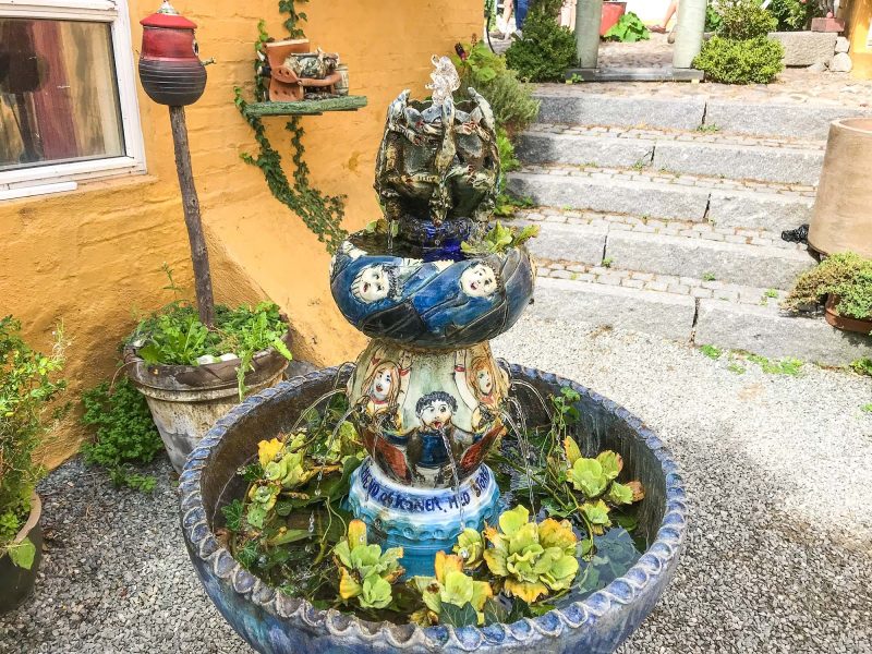 Whimsical ceramics artwork in the sculpture garden at Lange Kunsthåndværk in Aalborg, Denmark.