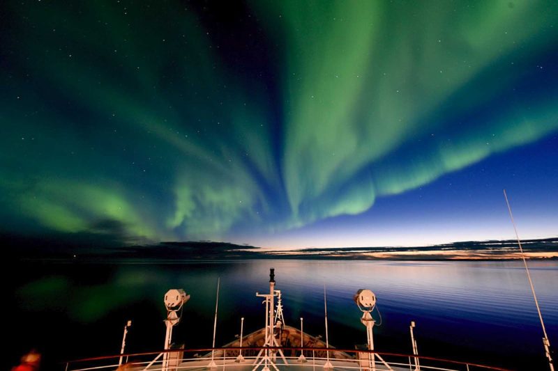 Victoria Island (Ile Victoria) is an island in the Canadian Arctic, the perfect spot to view the Northern Lights from the deck of a Ponant yacht.