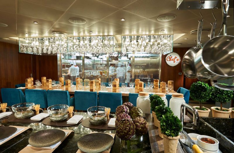 Enjoy an expertly prepared dinner at Chef’s Table, the specialty restaurant on Carnival Horizon.