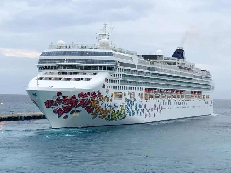 Norwegian Gem departing St. Maarten.