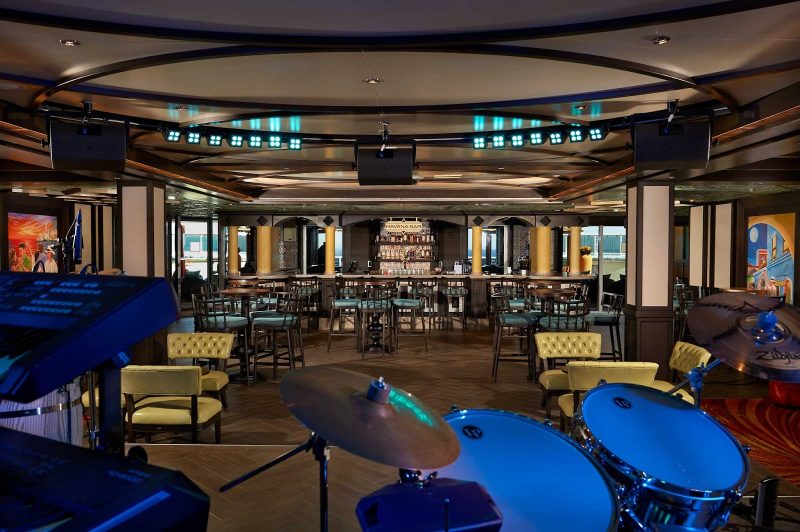 The inside of the Havana Bar on Carnival Horizon.
