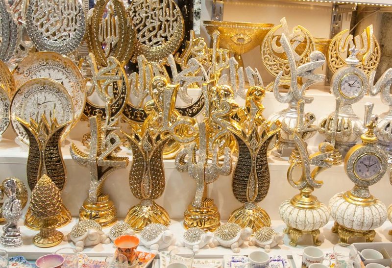 Gold- and silver-colored ornamental decorations at the Grand Bazaar.