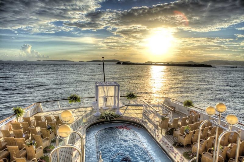 Choose the locale for your wedding and let SeaDream take care of the rest.