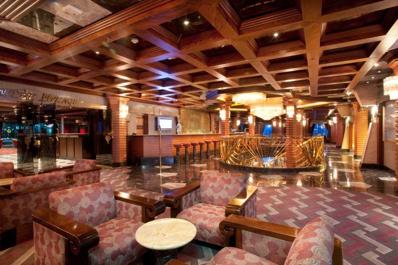 You can have a relaxing drink and smoke at the Pinnacle Lounge, a cigar bar with live piano music on Carnival Imagination.