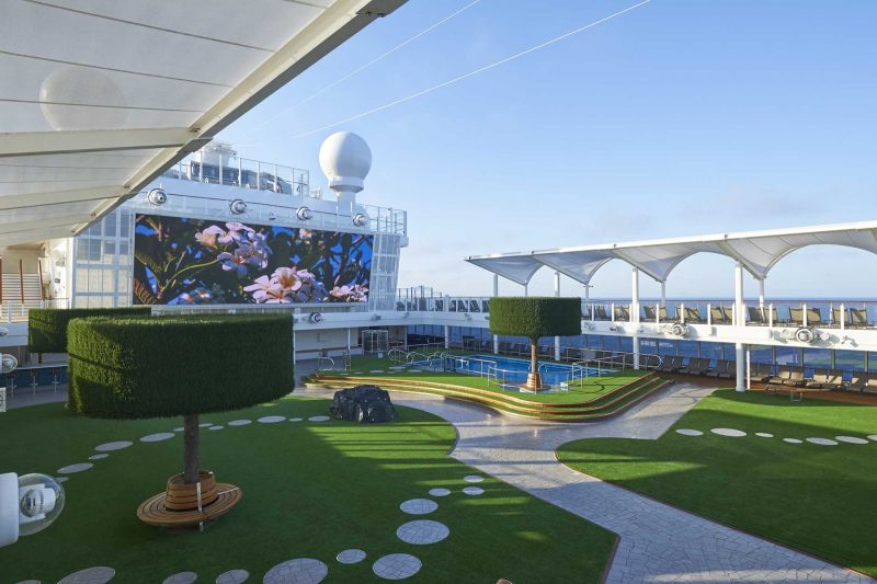 Revel in the peace of Serenity Park, an adults-only retreat on Norwegian Joy.