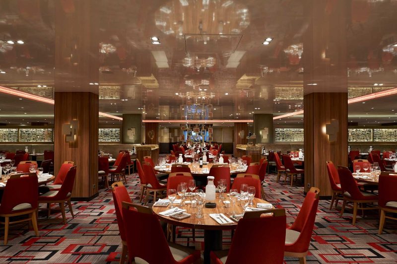 Reflections is one of two complimentary restaurants on Carnival Horizon.