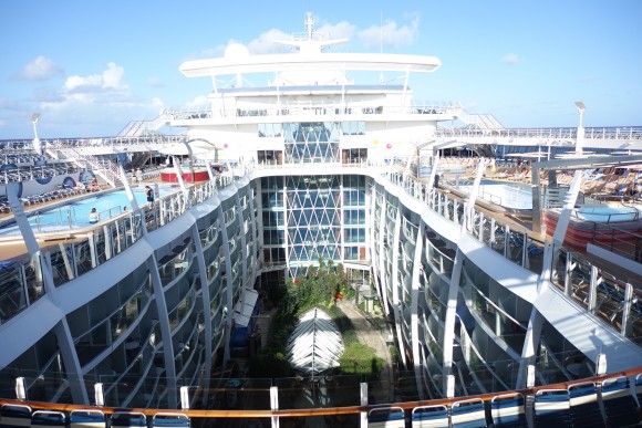Oasis of the Seas - A view of the Central Park neighborhood from the top desk