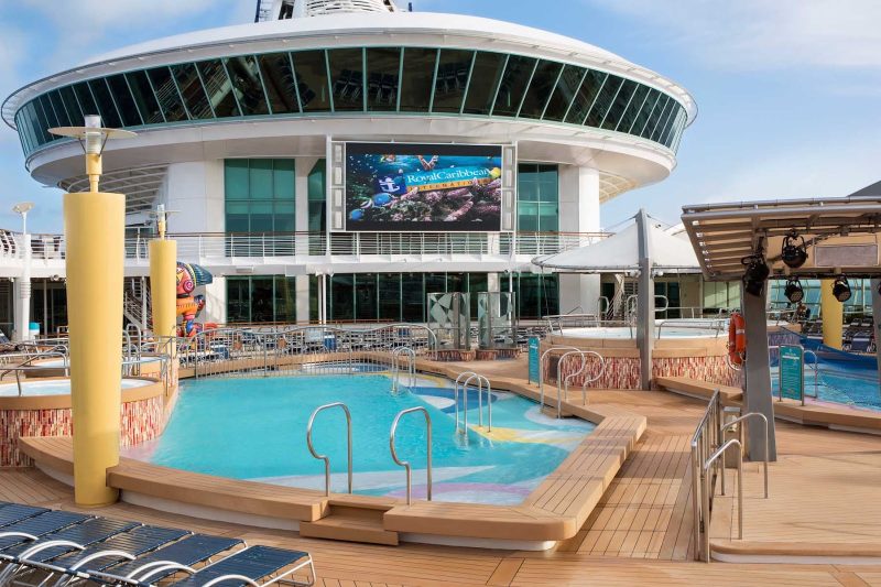 Outdoor movie screen
