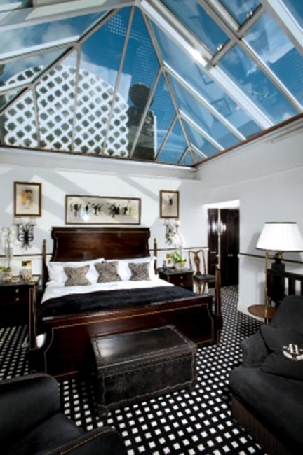 The Conservatory Suite at 41.