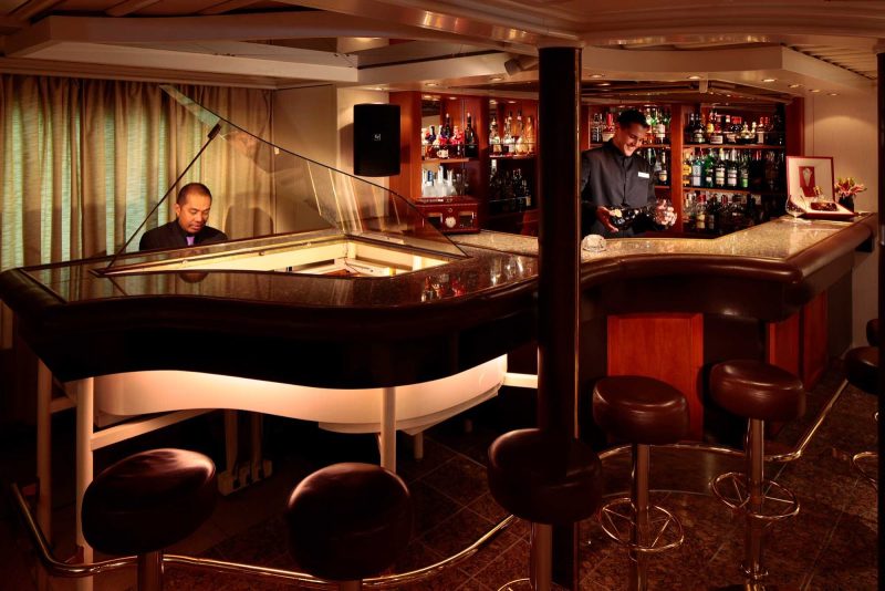 Enjoy evening entertainment on a SeaDream Yacht Club cruise.