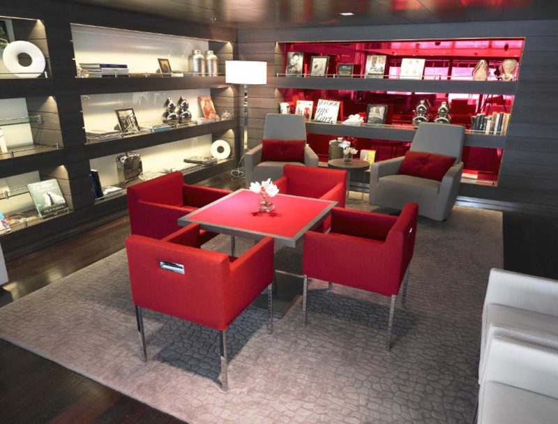 Le Boreal offers several contemporary spots on board for social activities.