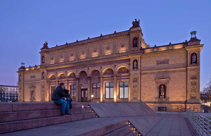 The beautiful Kunsthalle art gallery on the museum mile in the evening in Bonn, Germany.