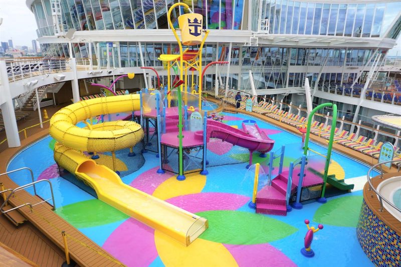  Kids will get a blast out of the Splashaway Bay water park on Symphony of the Seas. 