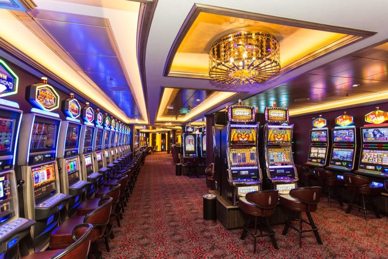 Ready to try your luck? Head to Casino Royale aboard Anthem of the Seas.