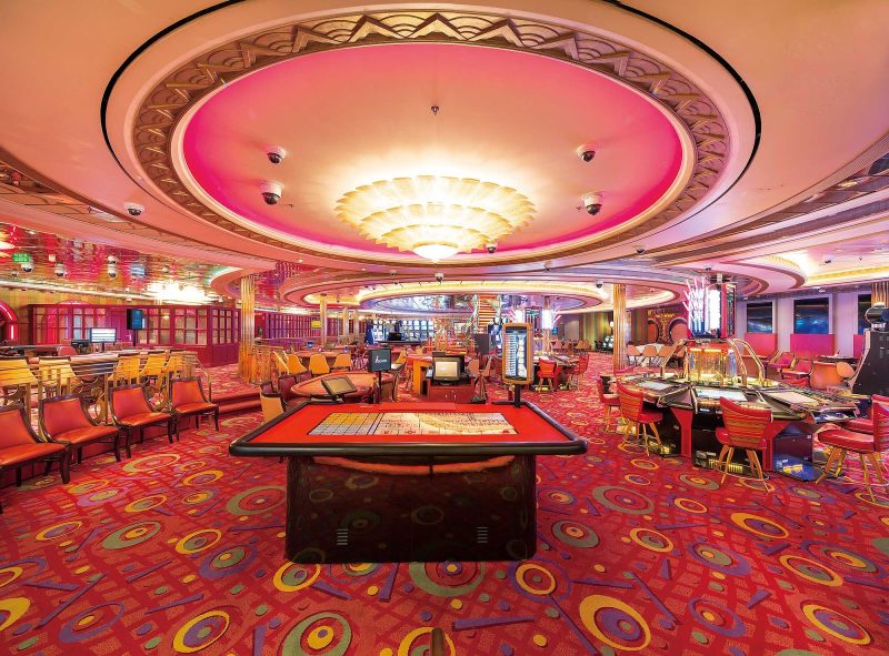 Play the slots, poker, blackjack, craps and other games of chance at the casino on Mariner of the Seas.